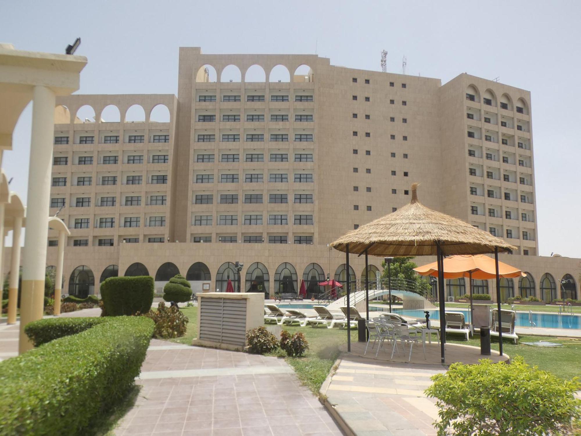 L'Amitie Hotel N'Djamena Luaran gambar