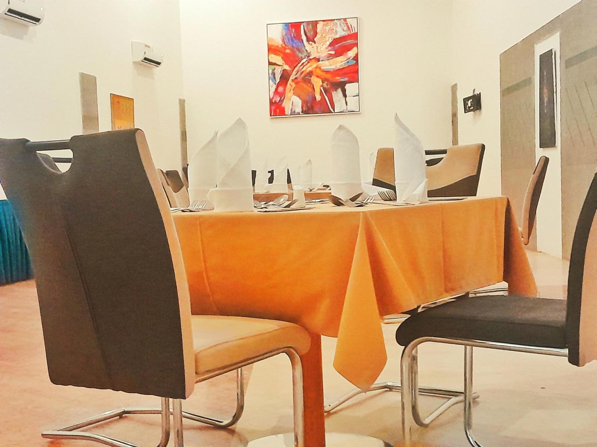 L'Amitie Hotel N'Djamena Luaran gambar