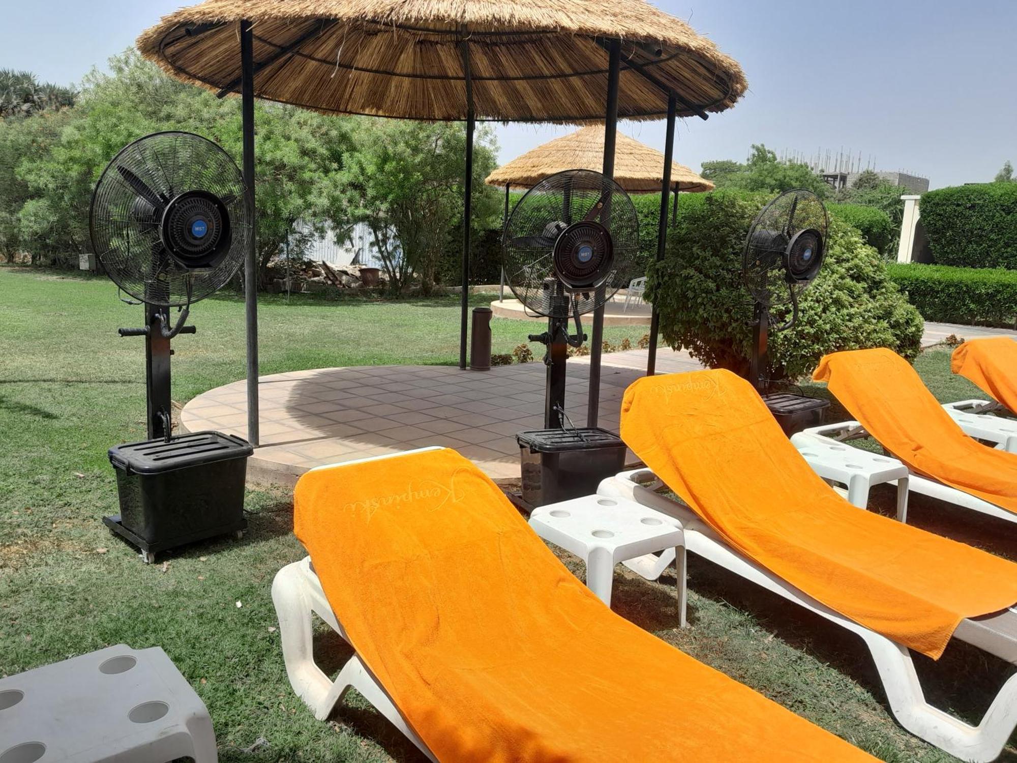 L'Amitie Hotel N'Djamena Luaran gambar